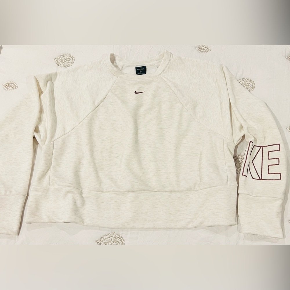 Nike Dry -Fit  Women's ivory Crew Neck Sweater NWOT